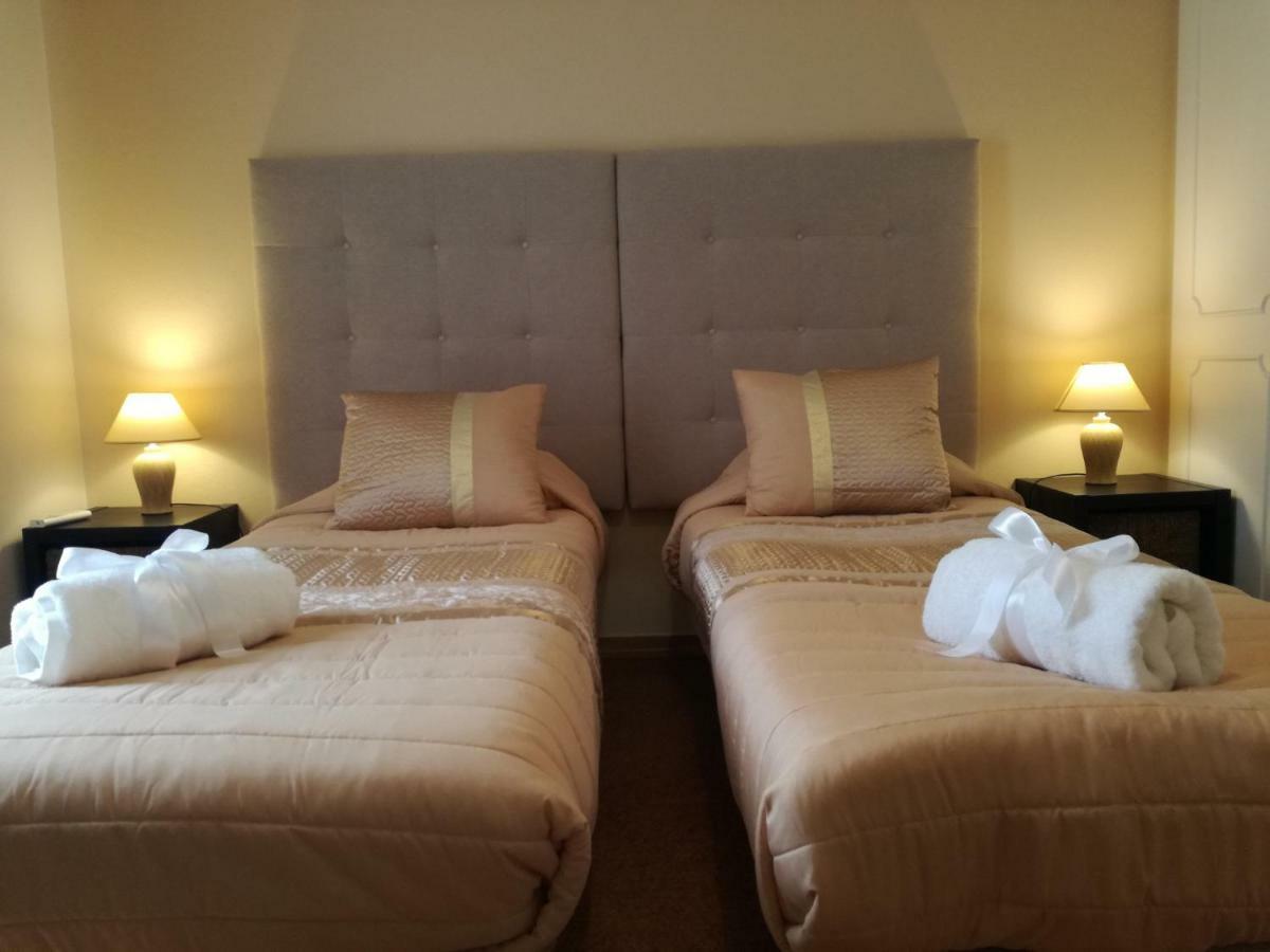 Sensations Guesthouse ラゴス エクステリア 写真